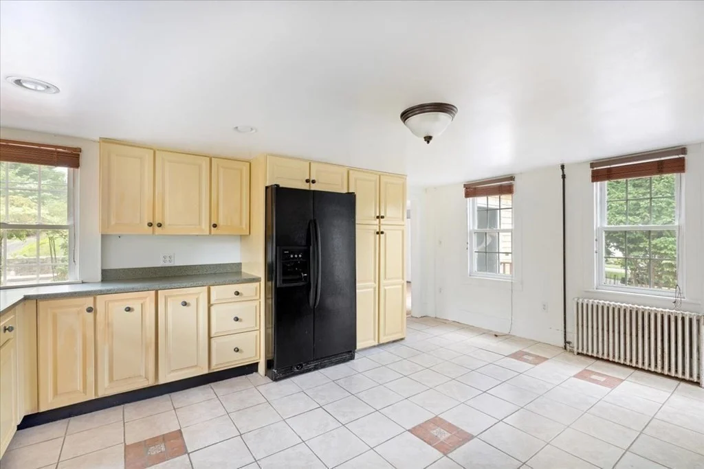 4 bed, 2 bath apartment for rent at 218 Sandwich St, Jabez Corner — photo 16 of 38