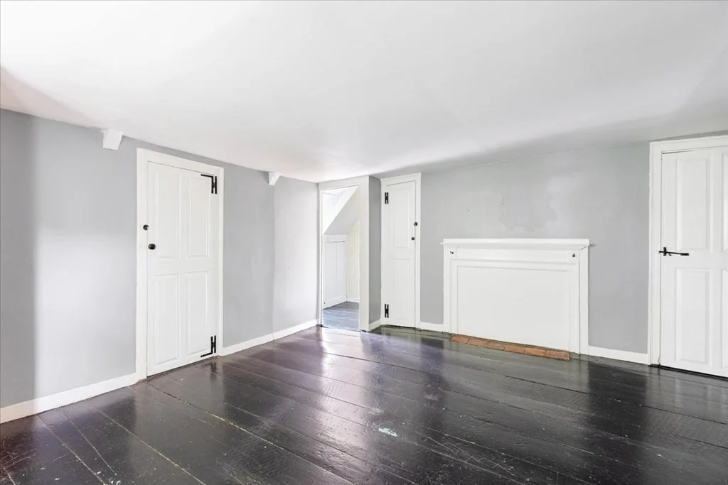 4 bed, 2 bath apartment for rent at 218 Sandwich St, Jabez Corner — photo 19 of 38