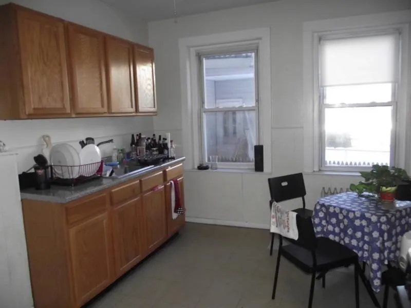 3 bed, 1 bath apartment for rent at 218 South St Unit 1, Jamaica Plain — photo 4 of 45