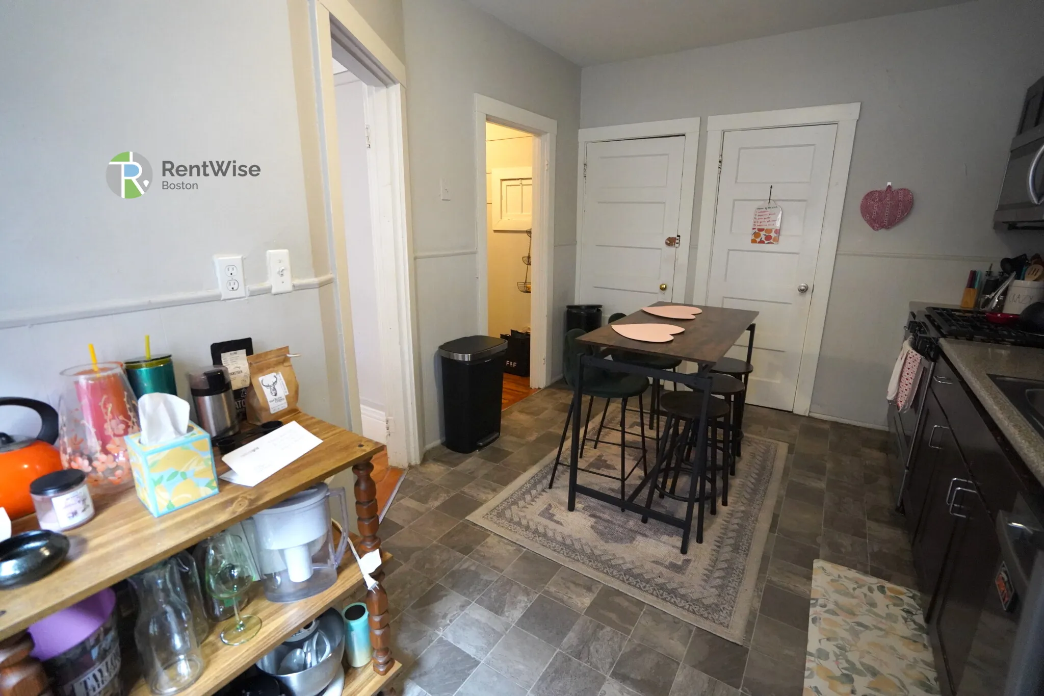 3 bed, 1 bath apartment for rent at 218 South St Unit 2, Jamaica Plain — photo 5 of 19