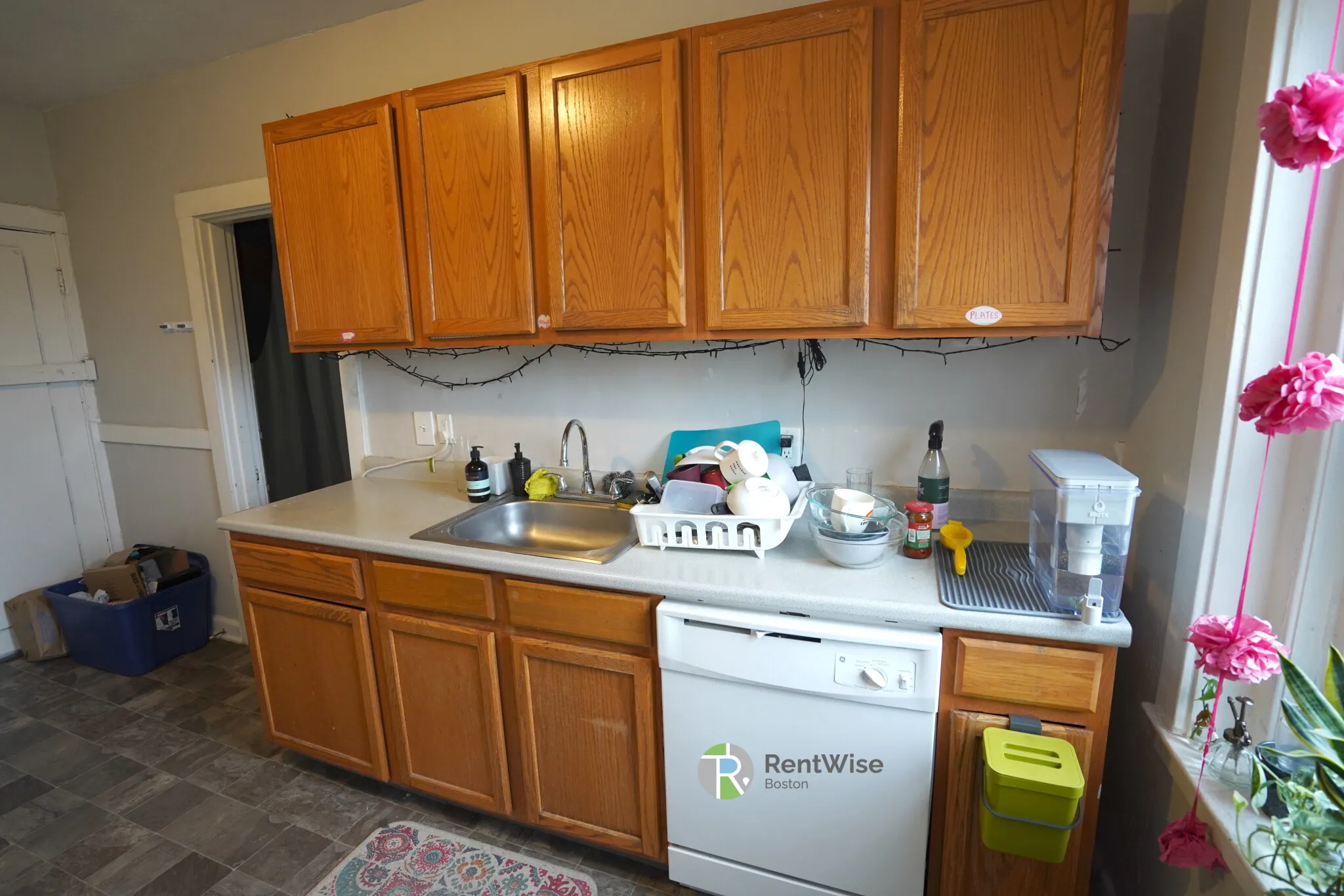 3 bed, 1 bath apartment for rent at 218 South St Unit 5, Jamaica Plain — photo 4 of 20