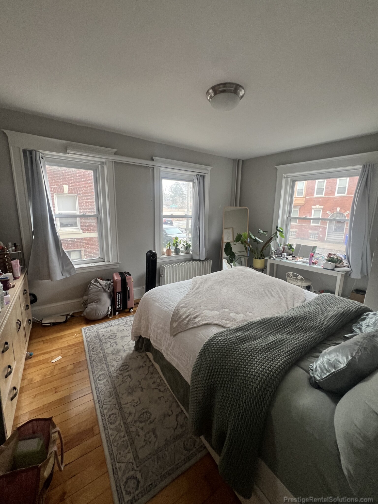 3 bed, 1 bath apartment for rent at 218 South St Unit 7, Jamaica Plain — photo 5 of 11