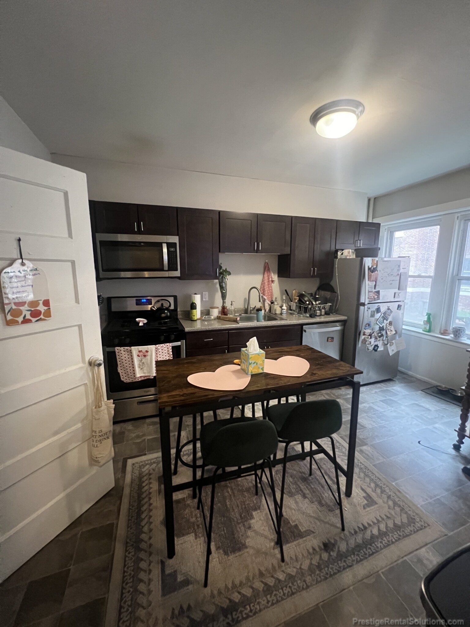 3 bed, 1 bath apartment for rent at 218 South St Unit 7, Jamaica Plain — photo 2 of 11