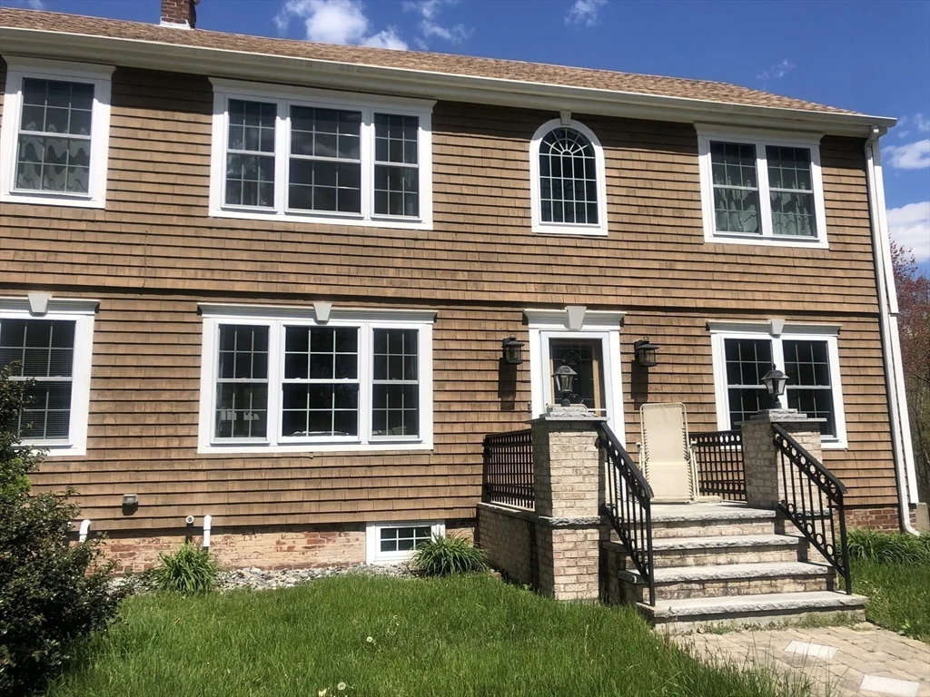 3 bed, 1 bath apartment for rent at 218 Thurber Ave Unit 1, Attleboro — photo 2 of 32