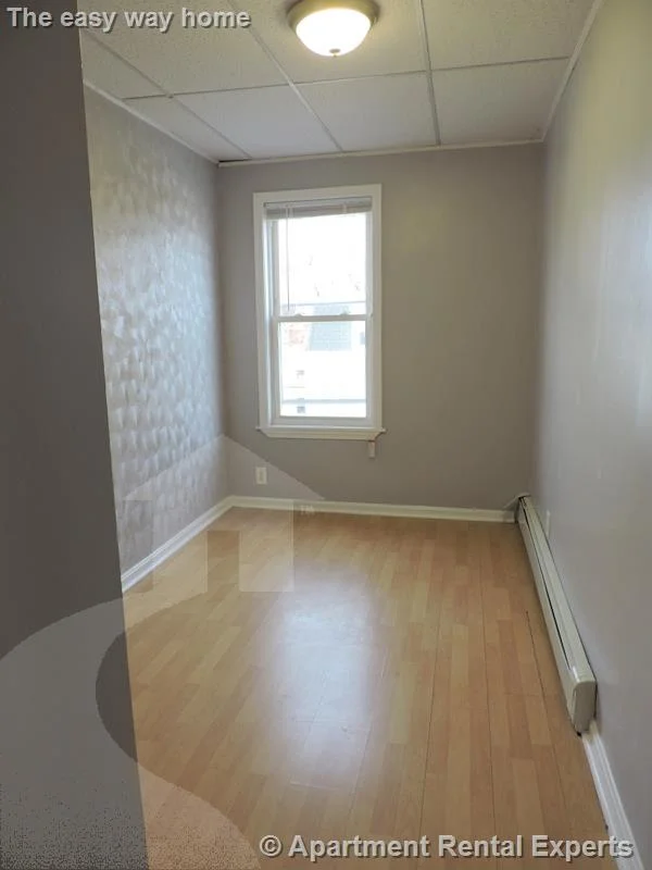 3 bed, 1 bath apartment for rent at 218 Western Ave Unit 3, Riverside — photo 10 of 10