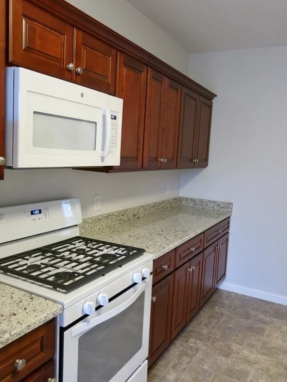 3 bed, 1 bath apartment for rent at 218 Whitman Ave Unit 2, Whitman — photo 8 of 15