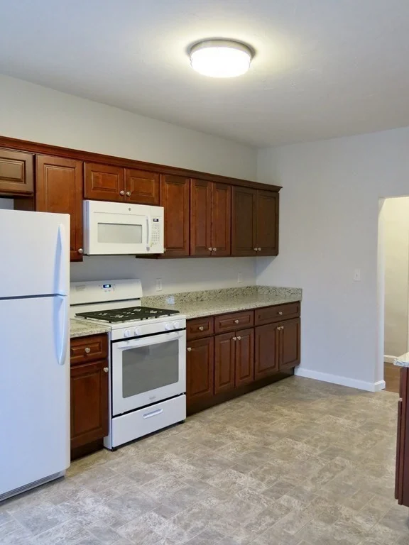 3 bed, 1 bath apartment for rent at 218 Whitman Ave Unit 2, Whitman — photo 6 of 15