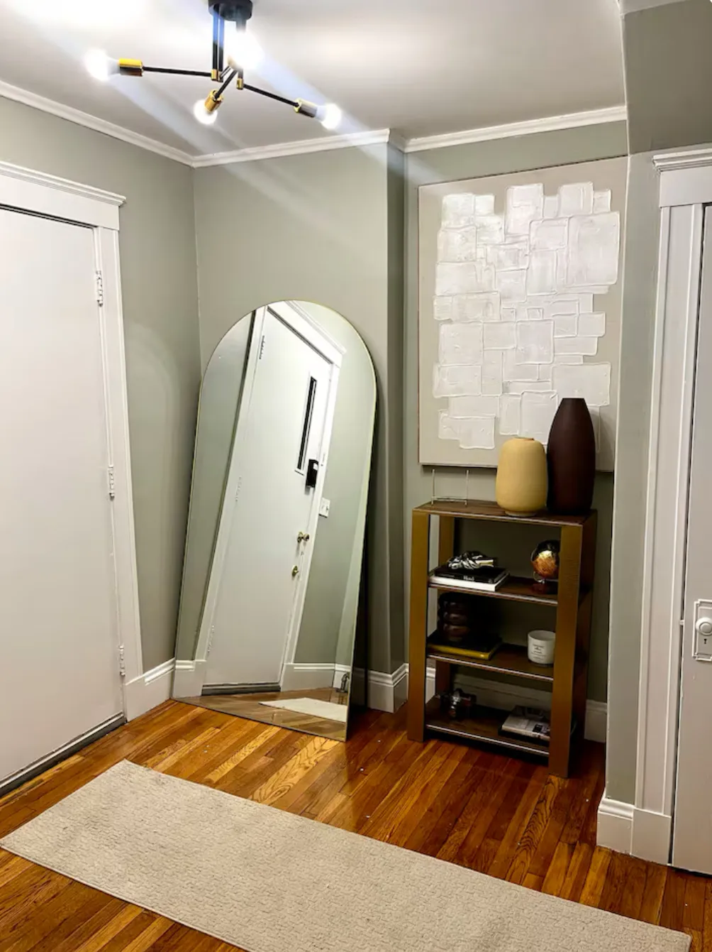 2 bed, 1 bath apartment for rent at 218 Wood Ave Unit 218, Hyde Park — photo 4 of 8