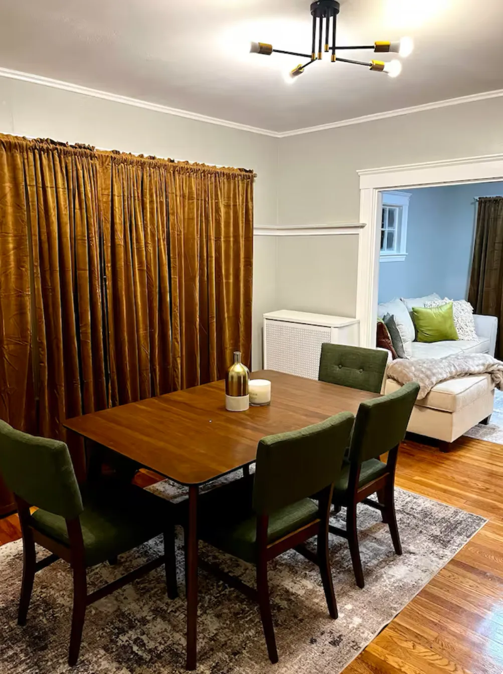 2 bed, 1 bath apartment for rent at 218 Wood Ave Unit 218, Hyde Park — photo 3 of 8