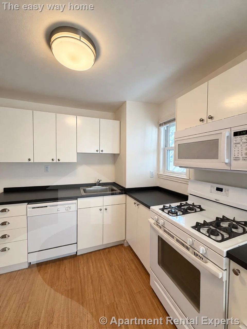 1 bed, 1 bath apartment for rent at 219 Albion St Unit 2, Wakefield — photo 1 of 7