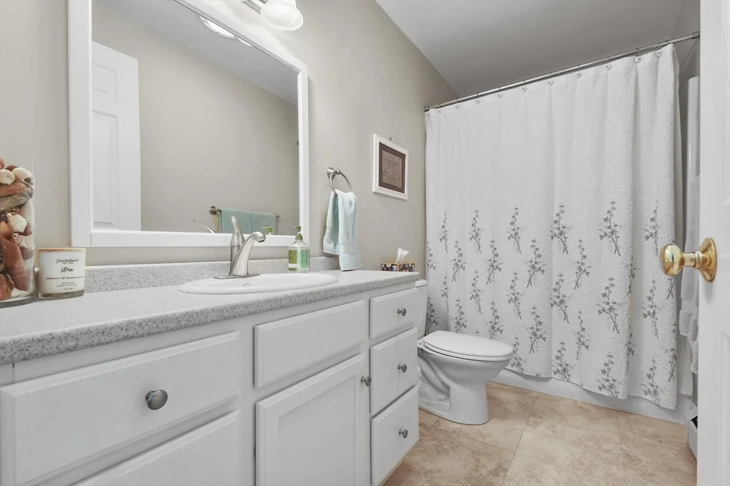 3 bed, 2 bath apartment for rent at 219 Beach Rd Unit 2, Salisbury — photo 10 of 30