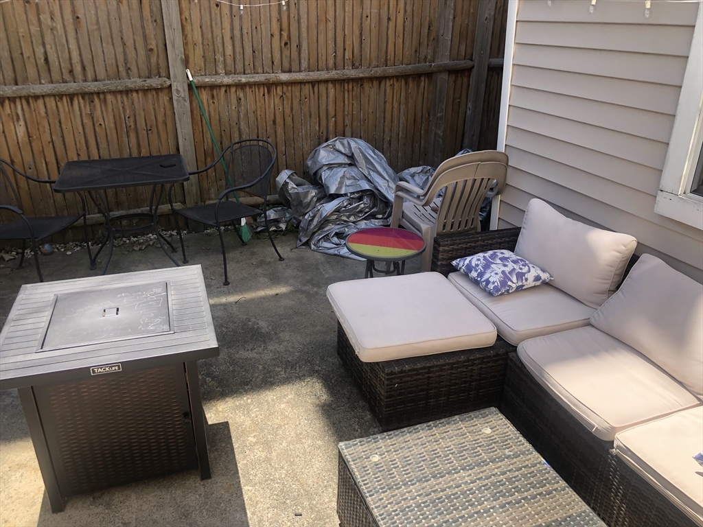 4 bed, 2.5 bath apartment for rent at 219 Bolton St Unit 219, South Boston — photo 5 of 15