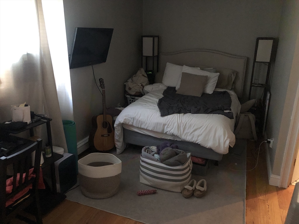 4 bed, 2.5 bath apartment for rent at 219 Bolton St Unit 219, South Boston — photo 10 of 15