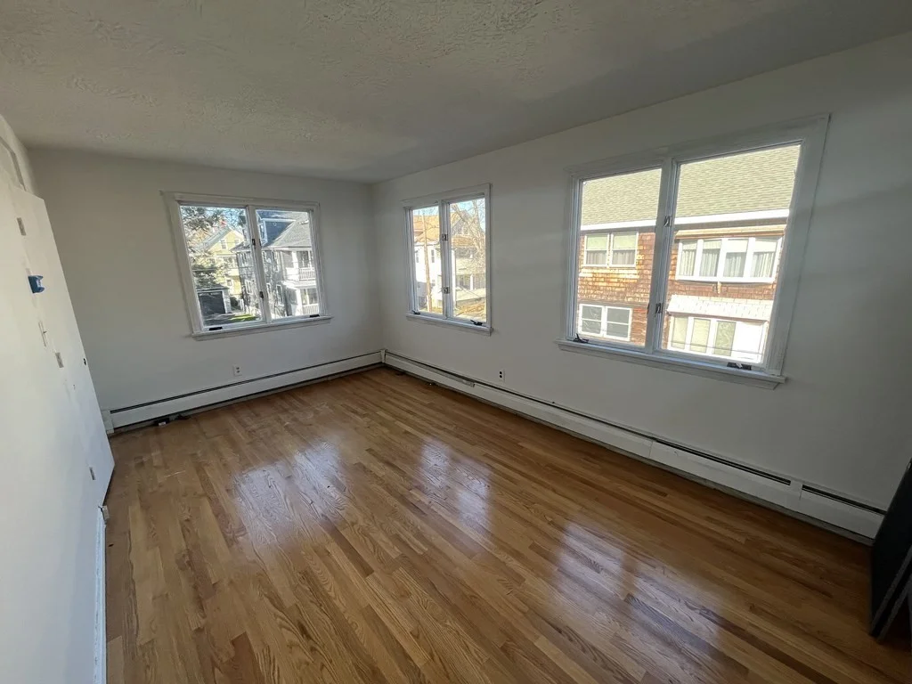3 bed, 1 bath apartment for rent at 219 Broadway St Unit 2, Arlington — photo 2 of 12