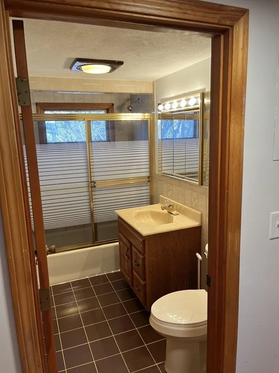 2 bed, 1 bath apartment for rent at 219 Broadway Unit 3, Arlington — photo 6 of 7