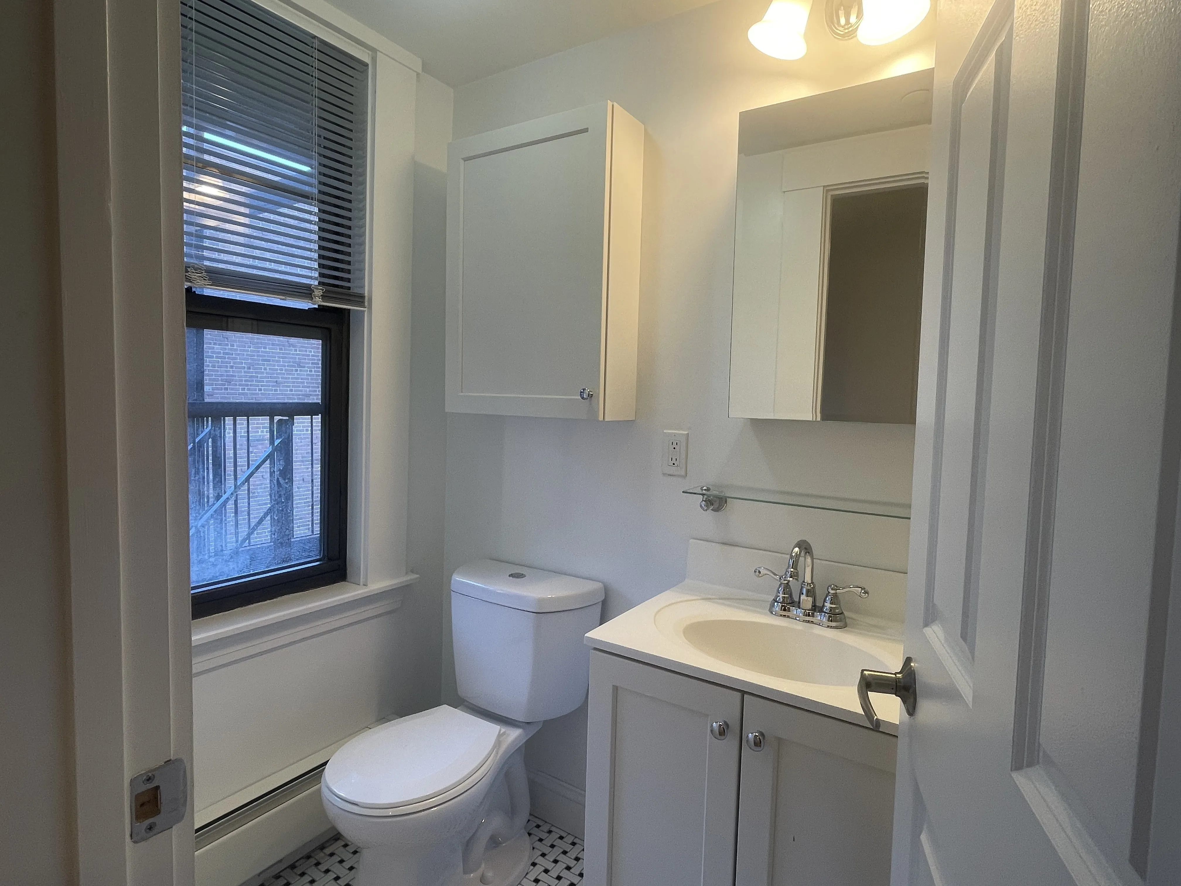 1 bed, 1 bath apartment for rent at 219 Commonwealth Ave Unit 25, Chestnut Hill — photo 4 of 7
