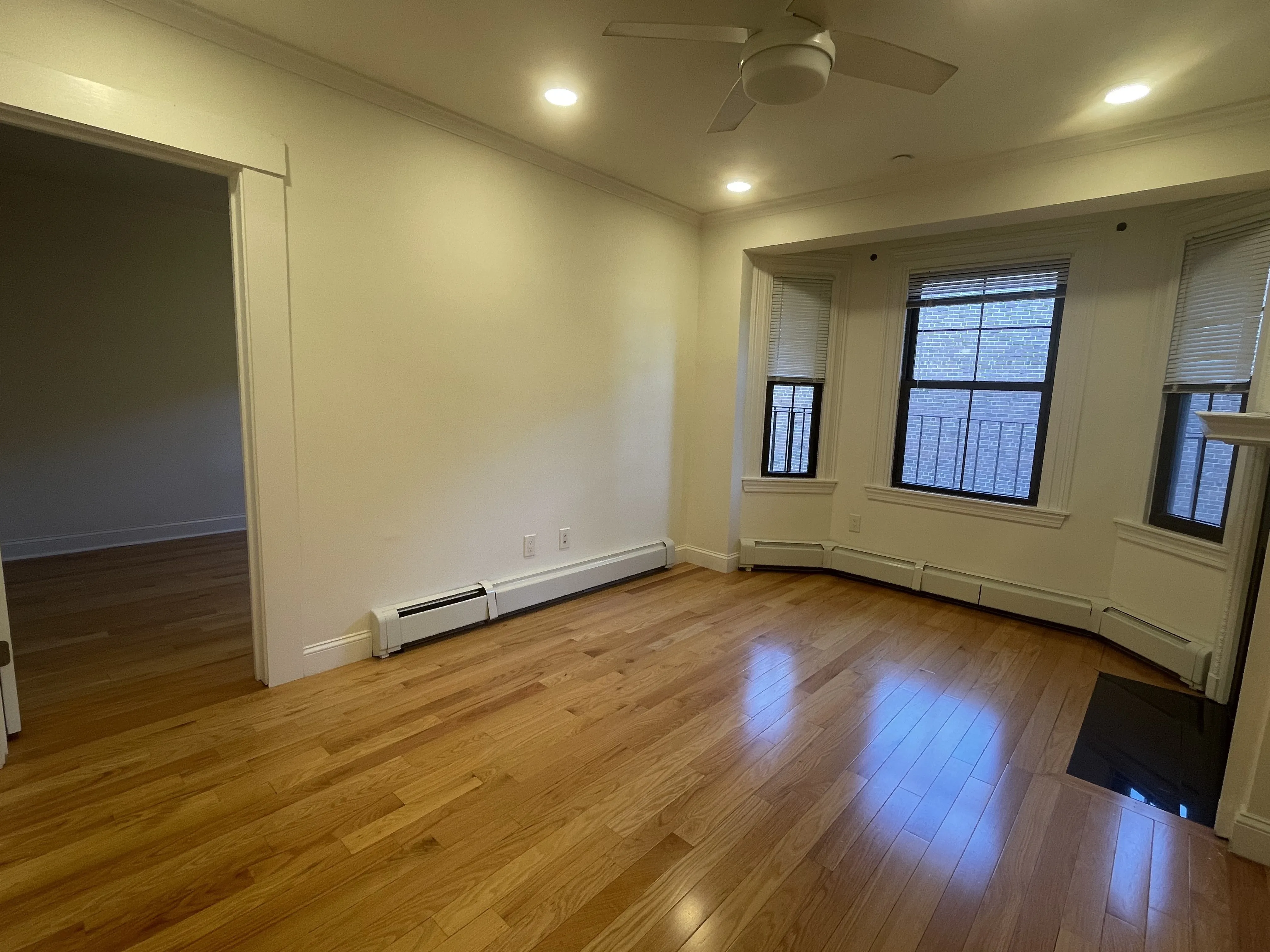 1 bed, 1 bath apartment for rent at 219 Commonwealth Ave Unit 25, Chestnut Hill — photo 3 of 7