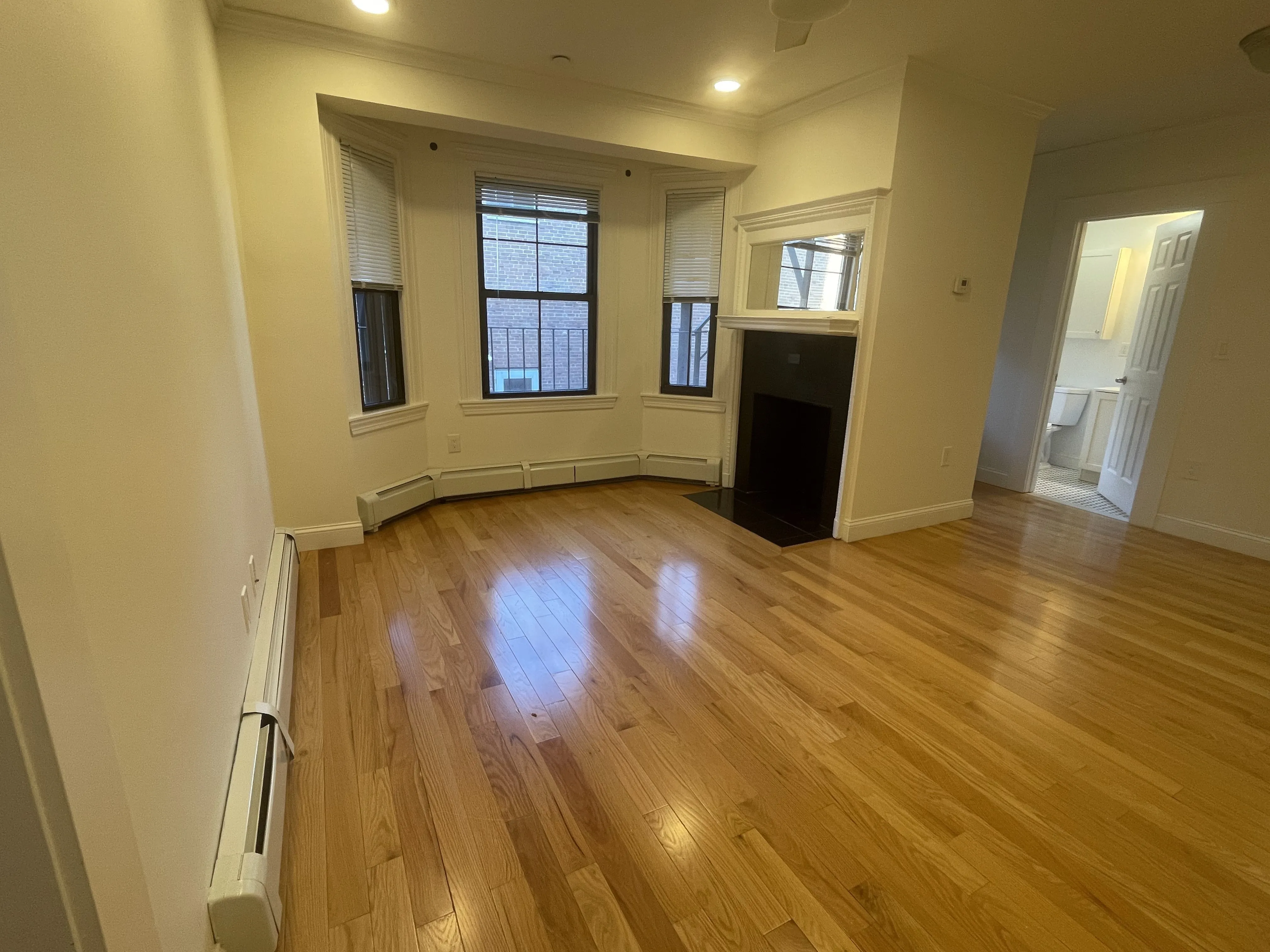 1 bed, 1 bath apartment for rent at 219 Commonwealth Ave Unit 25, Chestnut Hill