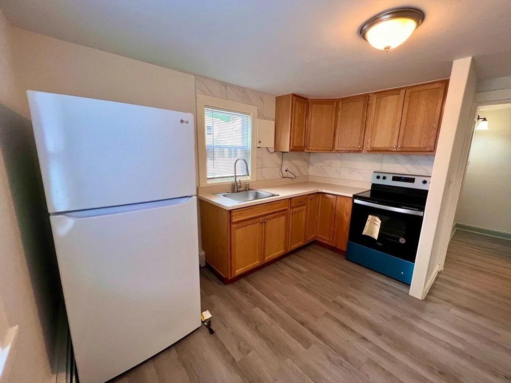 2 bed, 1 bath apartment for rent at 219 Franklin Rd Unit 2, Fitchburg — photo 2 of 11