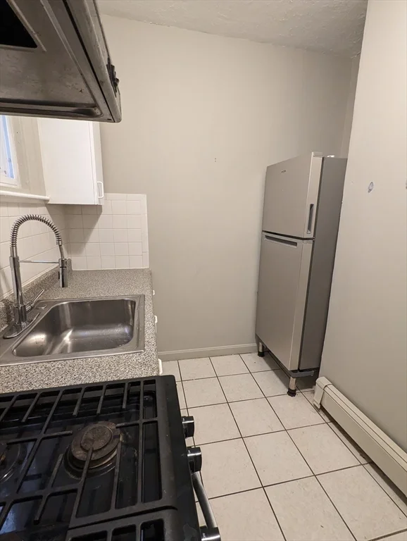 2 bed, 1 bath apartment for rent at 219 Green St Unit 2, Central Square — photo 4 of 7