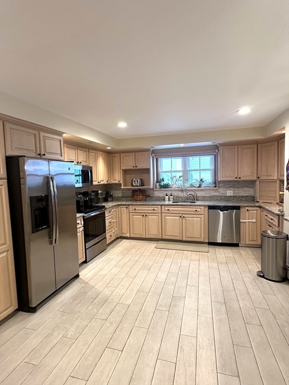 3 bed, 2 bath apartment for rent at 219 Leyden St Unit 1, East Boston — photo 1 of 10