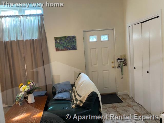 1 bed, 1 bath apartment for rent at 219 Massachusetts Ave Unit 0, East Arlington — photo 3 of 7