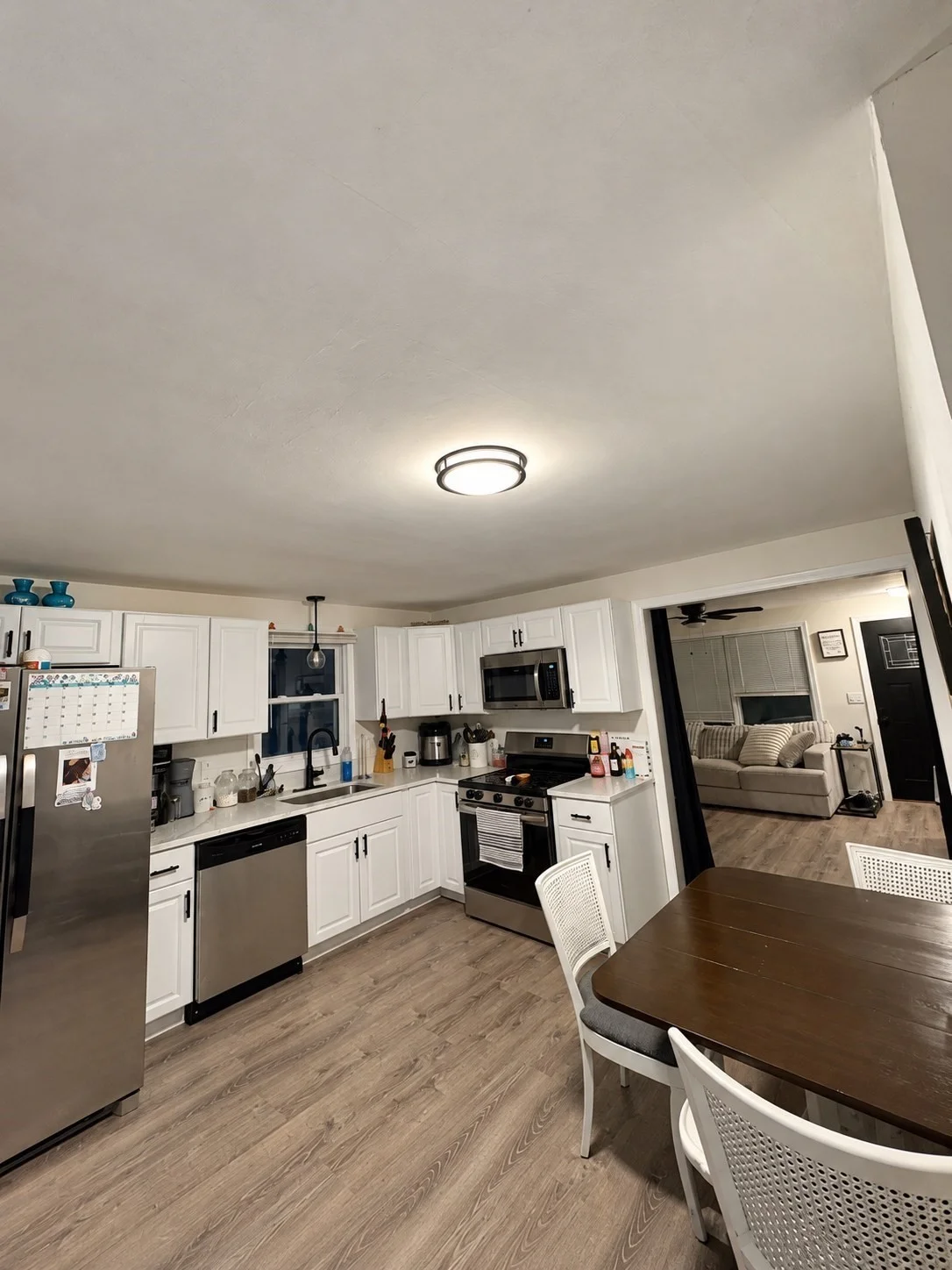 3 bed, 1 bath apartment for rent at 219 Morton St, Springfield — photo 2 of 9