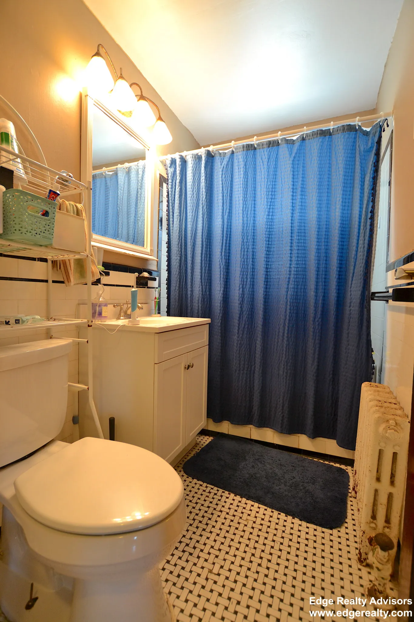5 bed, 2 bath apartment for rent at 219 Harvard St Unit 1, Allston — photo 8 of 12
