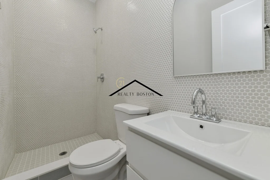 2 bed, 2 bath apartment for rent at 219 Paris St Unit 6, East Boston — photo 7 of 15