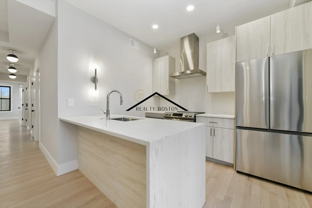 2 bed, 2 bath apartment for rent at 219 Paris St Unit 6, East Boston