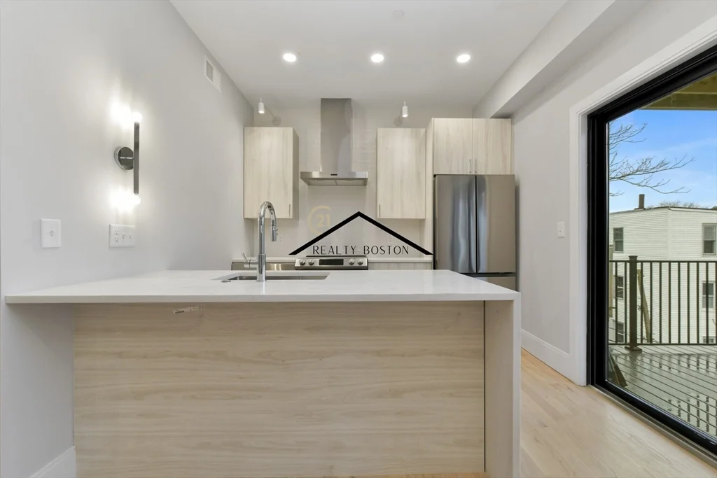2 bed, 2 bath apartment for rent at 219 Paris St Unit 6, East Boston — photo 2 of 15