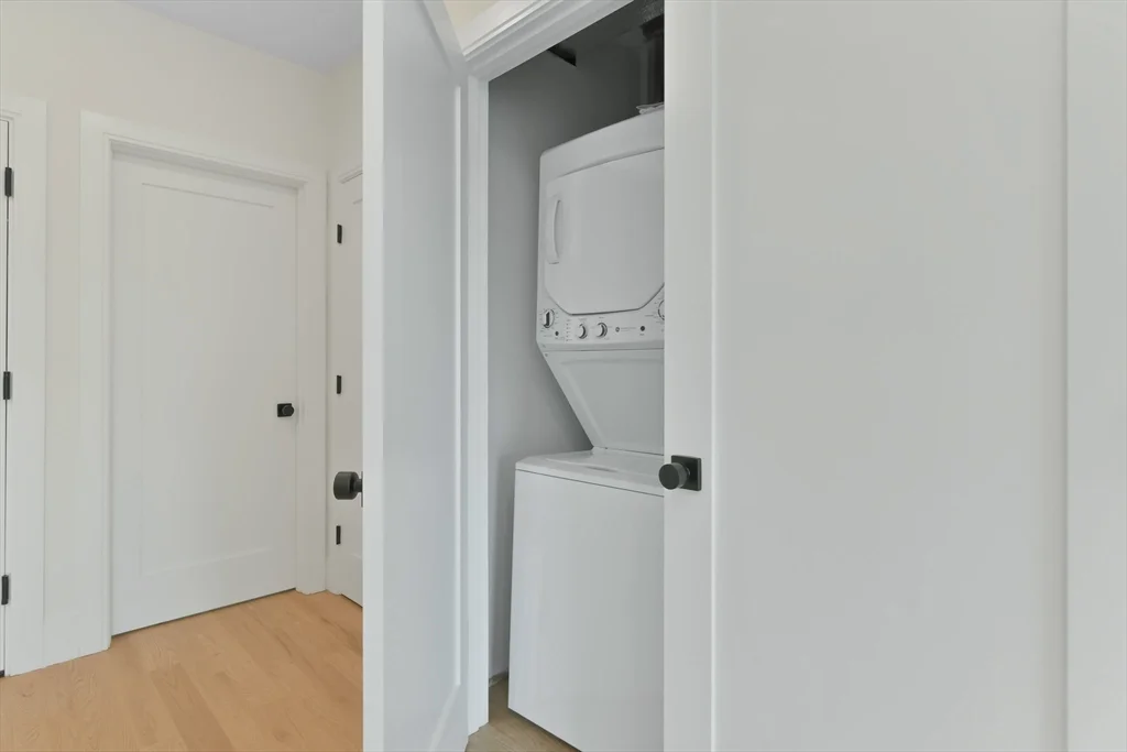 2 bed, 2 bath apartment for rent at 219 Paris Unit 4, East Boston — photo 8 of 13