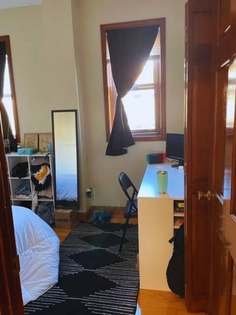 2 bed, 1 bath apartment for rent at 219 Park Dr Unit 44, Fenway — photo 9 of 12