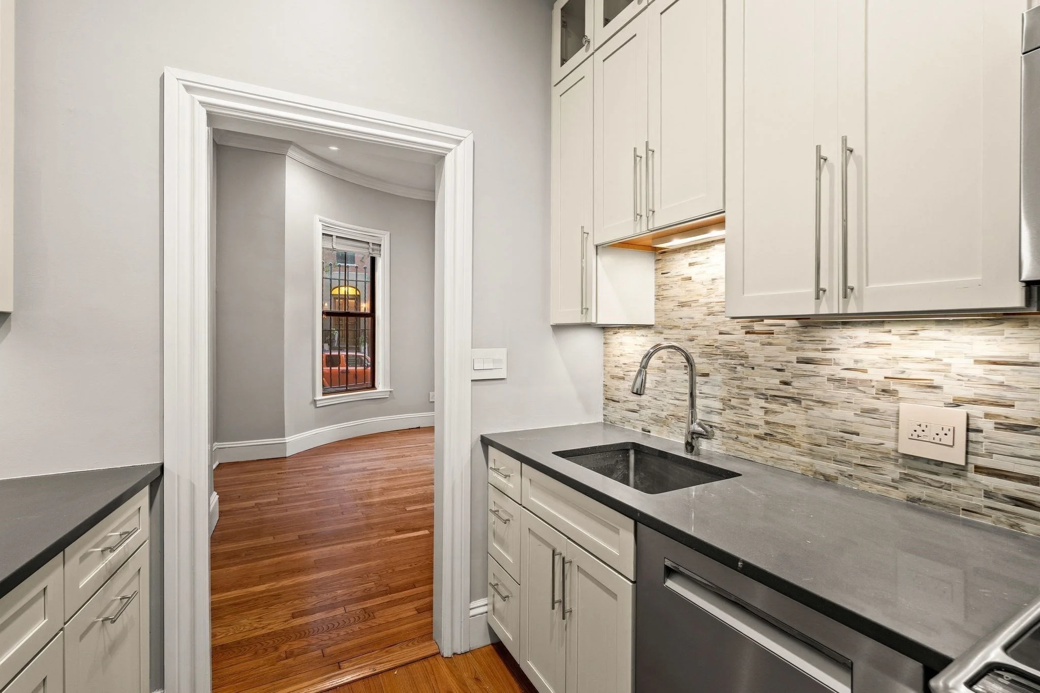 2 bed, 1 bath apartment for rent at 219 W Springfield Unit 2, South End — photo 5 of 18