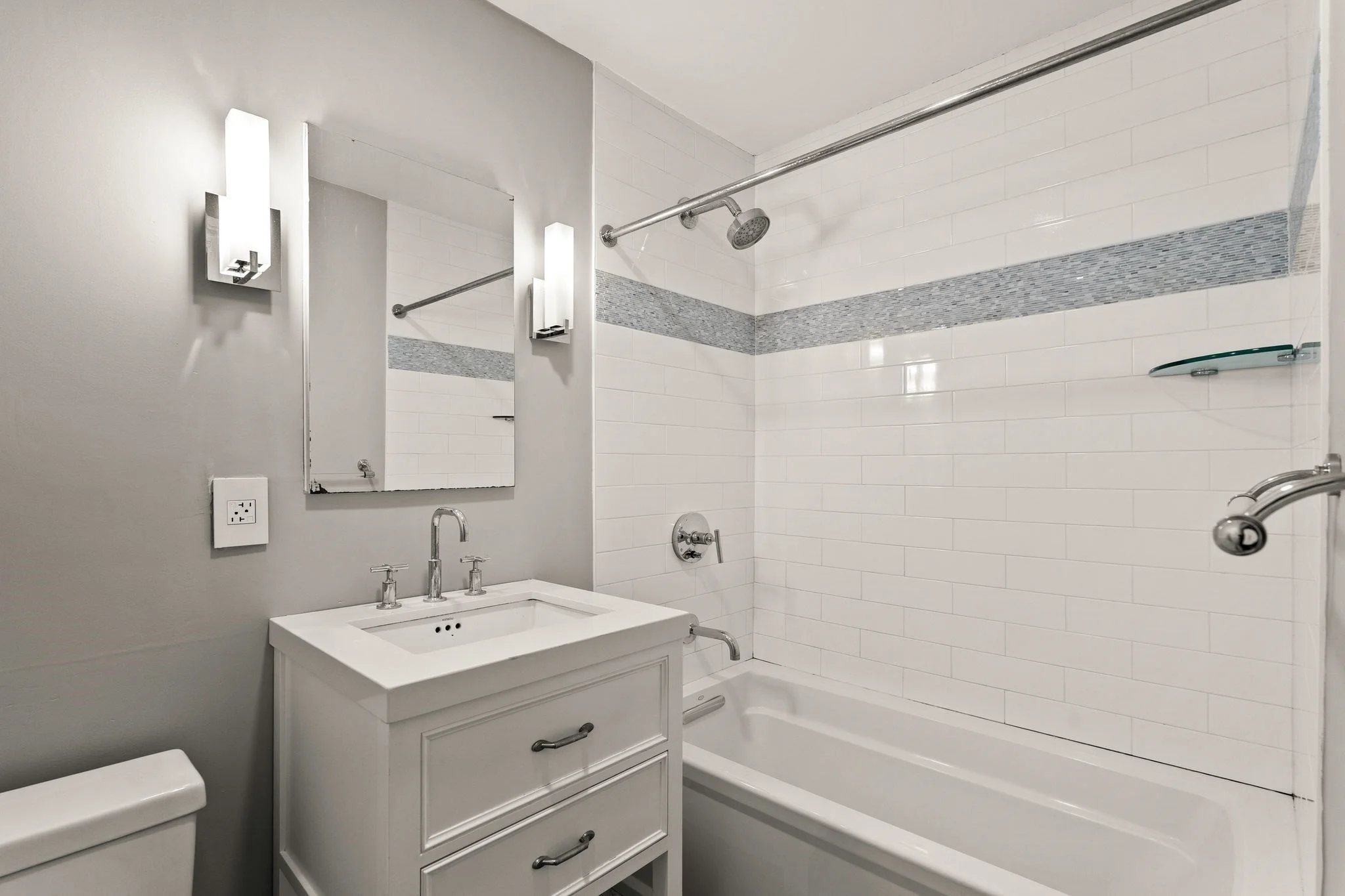 2 bed, 1 bath apartment for rent at 219 W Springfield Unit 2, South End — photo 9 of 18