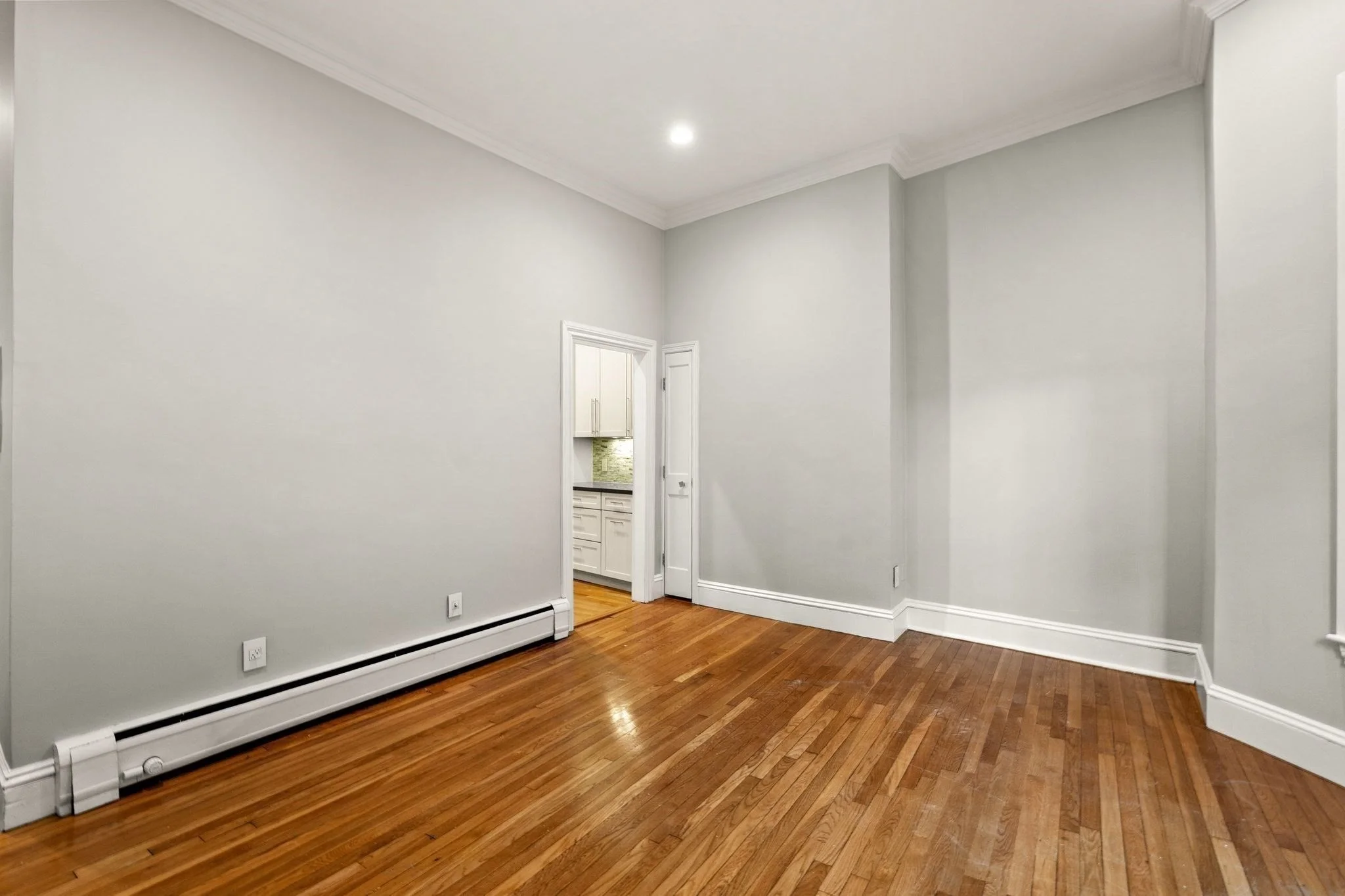 2 bed, 1 bath apartment for rent at 219 W Springfield Unit 2, South End — photo 3 of 18