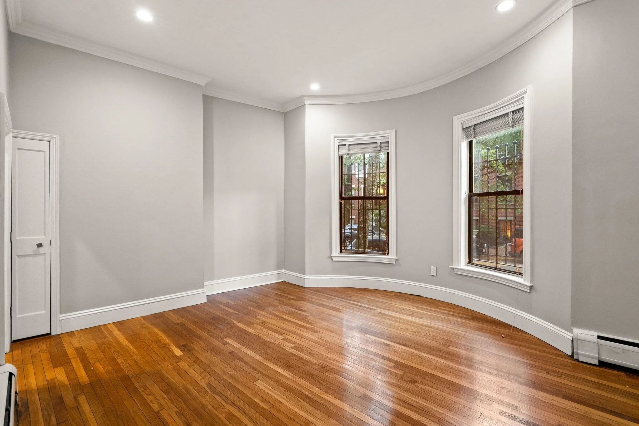 2 bed, 1 bath apartment for rent at 219 W Springfield Unit 2, South End — photo 2 of 18