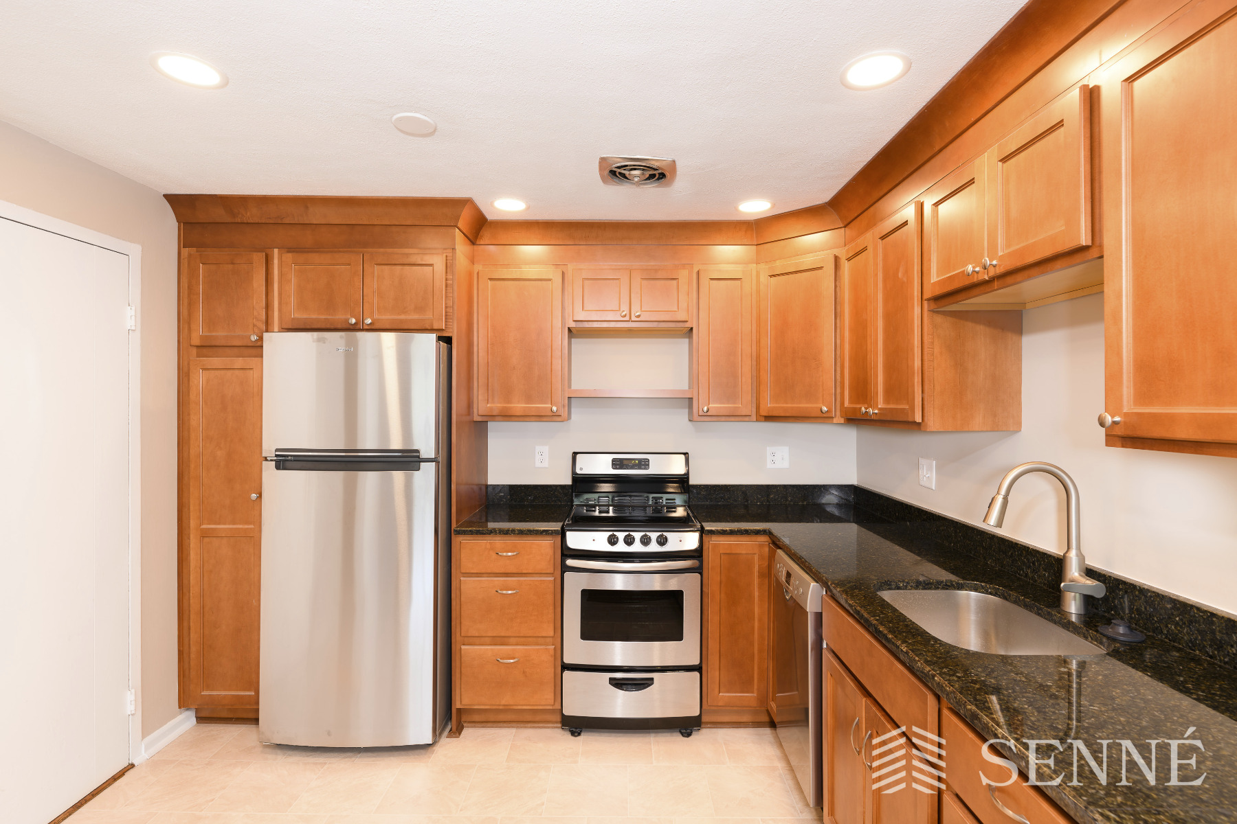 2 bed, 1 bath apartment for rent at 2192 Massachusetts Ave Unit 1-2, North Cambridge — photo 2 of 10