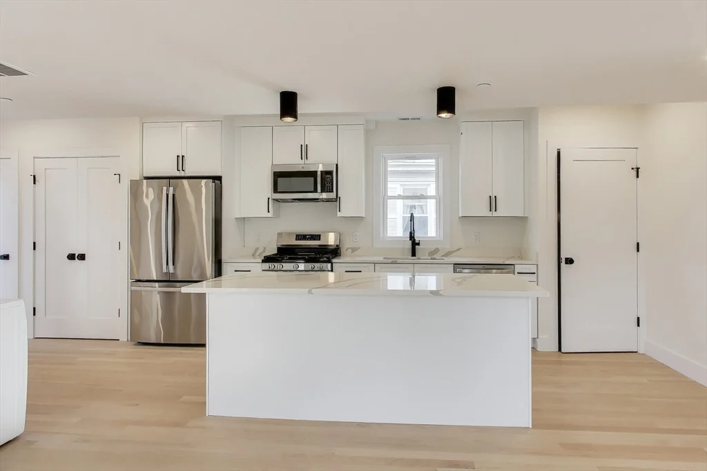 3 bed, 2 bath apartment for rent at 2195 Dorchester Ave Unit 2, Dorchester