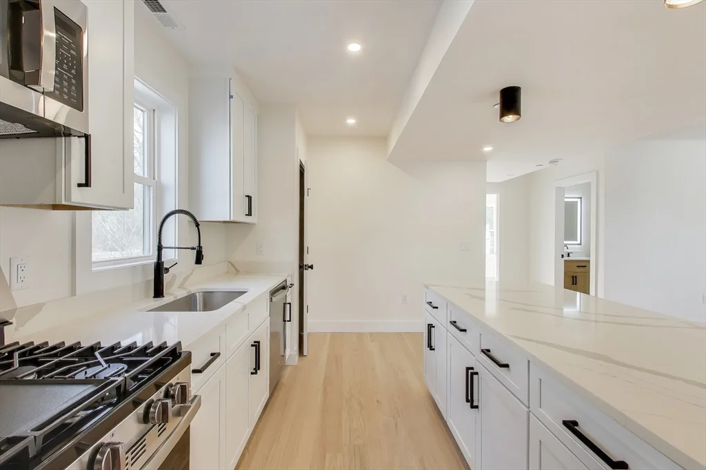 3 bed, 2 bath apartment for rent at 2195 Dorchester Ave Unit 2, Dorchester — photo 2 of 15