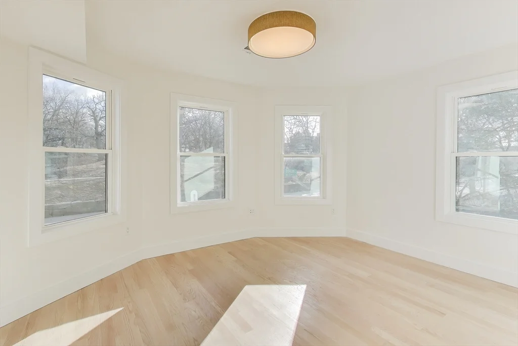 3 bed, 2 bath apartment for rent at 2195 Dorchester Ave Unit 2, Dorchester — photo 4 of 15