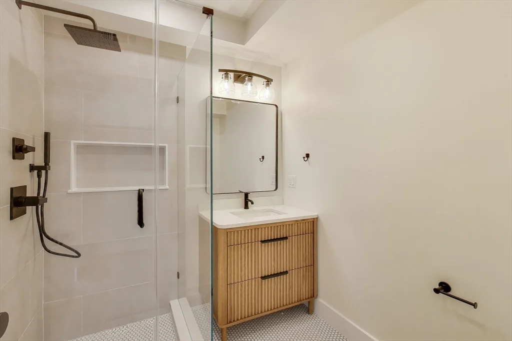3 bed, 2 bath apartment for rent at 2195 Dorchester Ave Unit 2, Dorchester — photo 11 of 15
