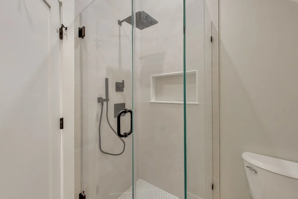 2 bed, 1 bath apartment for rent at 2195 Dorchester Ave Unit 3, Dorchester — photo 13 of 15