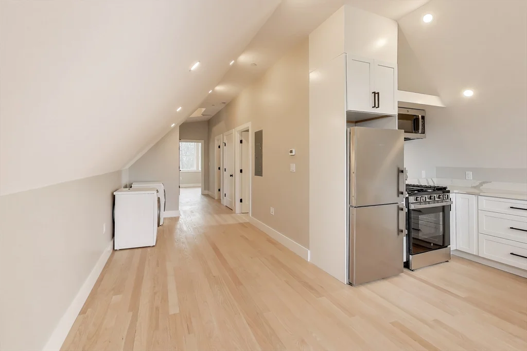 2 bed, 1 bath apartment for rent at 2195 Dorchester Ave Unit 3, Dorchester — photo 4 of 15