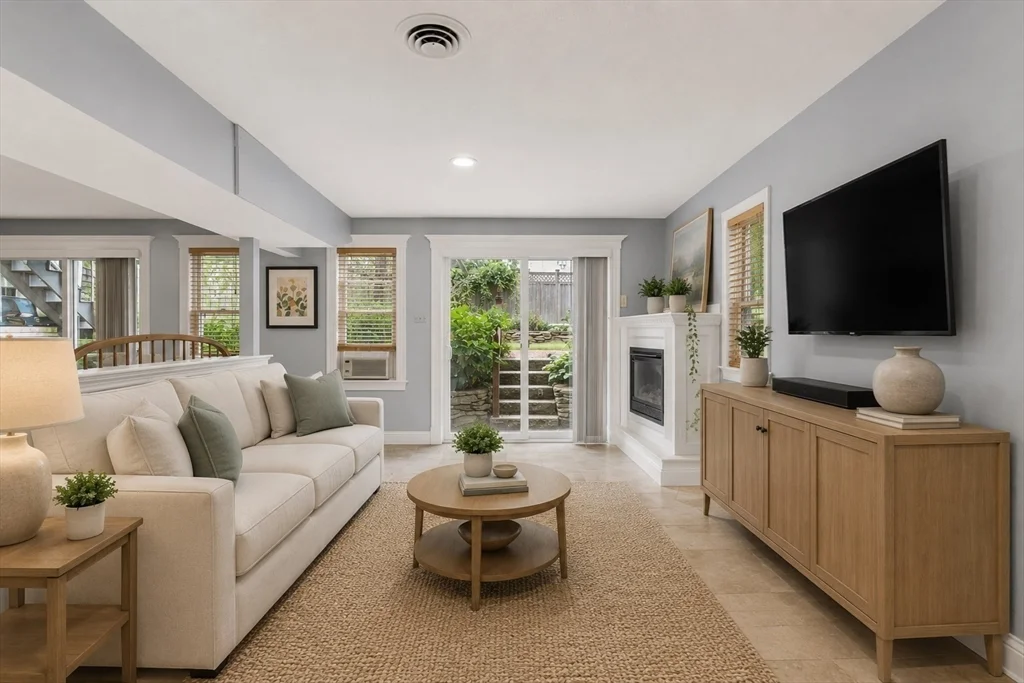 4 bed, 3 bath apartment for rent at 21A Curtis St, Marblehead — photo 11 of 23