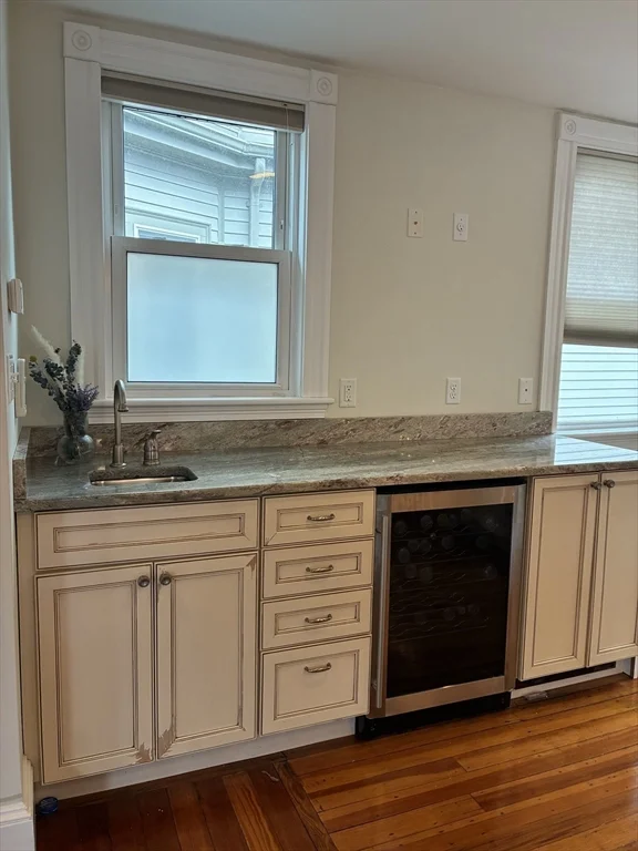 2 bed, 2 bath apartment for rent at 21A Linden Ave Unit 21A, Porter Square — photo 6 of 25