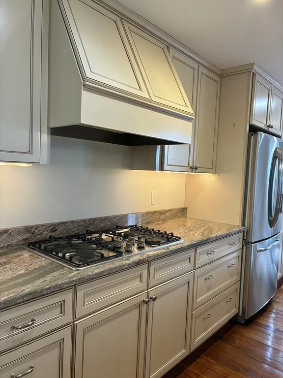 2 bed, 2 bath apartment for rent at 21A Linden Ave Unit 21A, Porter Square — photo 4 of 25