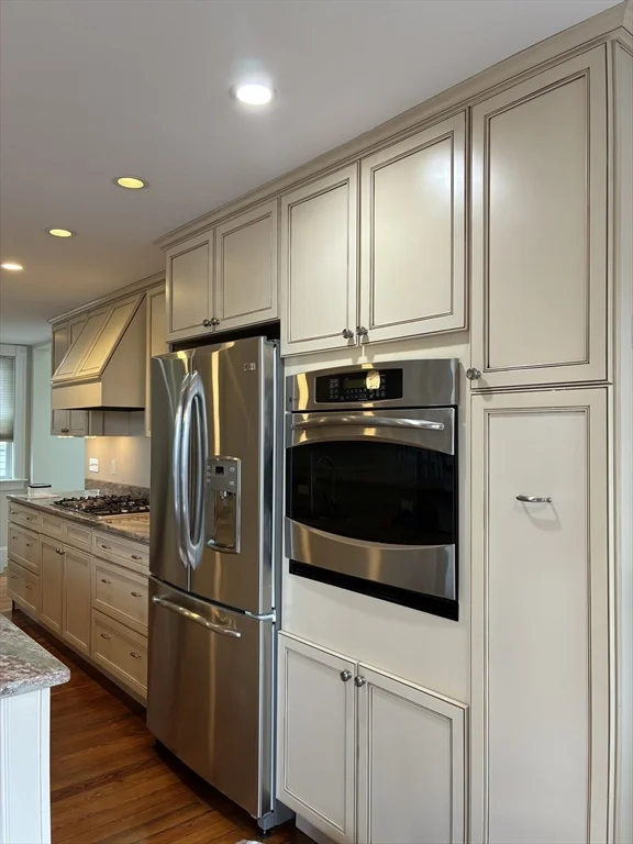 2 bed, 2 bath apartment for rent at 21A Linden Ave Unit 21A, Porter Square — photo 5 of 25