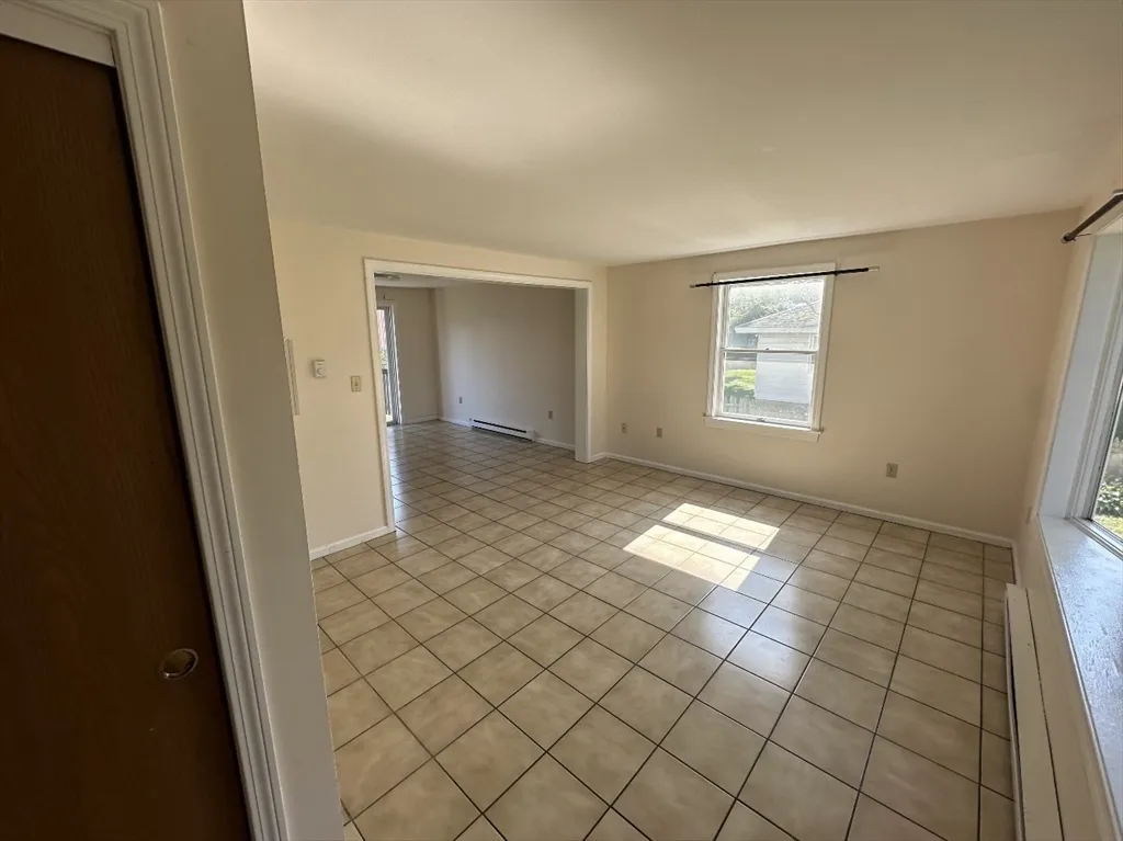 3 bed, 1 bath apartment for rent at 21A Mystic River Rd Unit 1, West Medford — photo 4 of 17