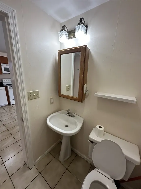 3 bed, 1 bath apartment for rent at 21A Mystic River Rd Unit 1, West Medford — photo 9 of 17
